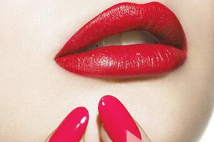 唇紋深適合什么口紅？別用啞光口紅