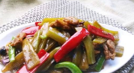 蛇瓜的營(yíng)養(yǎng)價(jià)值 蛇瓜的功效與作用 蛇瓜的營(yíng)養(yǎng)價(jià)值 蛇瓜的功效與作用