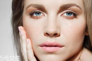 春季如何預(yù)防皮膚過敏？選擇敏感肌專用護(hù)膚品