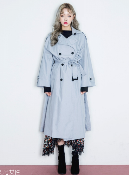 風(fēng)衣搭配什么鞋子？早春美出新高度