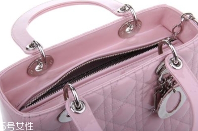 dior迪奧包包怎么打開？怎么保養(yǎng)