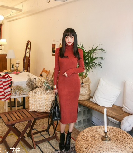 紅色針織連衣裙怎么搭配？氣質(zhì)女神就是你