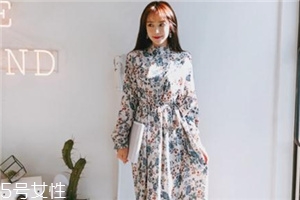 碎花連衣裙搭配什么鞋子？玩轉復古甜美