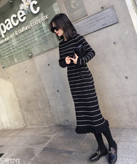 條紋針織裙怎么搭配？?jī)?yōu)雅氣質(zhì)讓人著迷