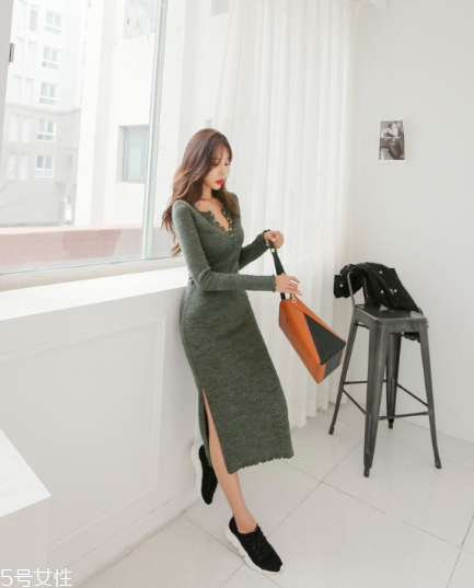 灰色針織裙怎么搭配？極致低調(diào)的氣質(zhì)美