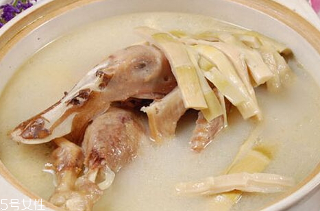 老鴨湯可以加些什么菜 推薦菜譜 老鴨湯可以加些什么菜 推薦菜譜