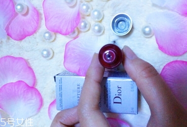 dior迪奧精華液多少錢？貴有貴的道理