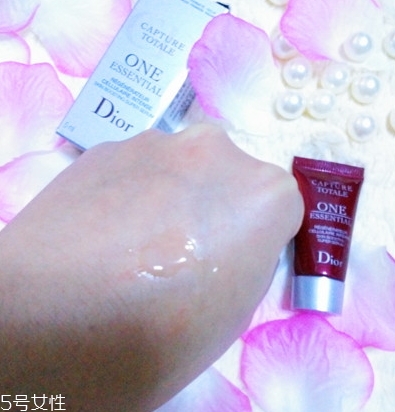 dior迪奧精華液多少錢？貴有貴的道理