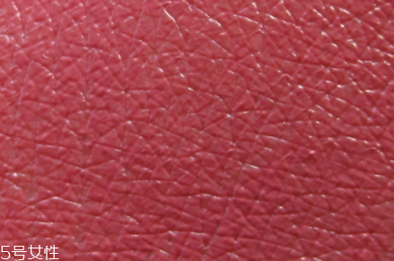 菲詩小鋪豆沙色和沙灘色哪個好看？沙灘色更成熟