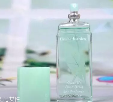 濃香水和淡香水哪個好？淡香水男女都能用