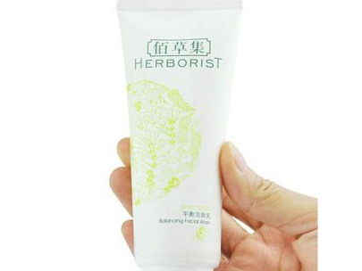 國產(chǎn)洗面奶哪個(gè)牌子好 好用又便宜