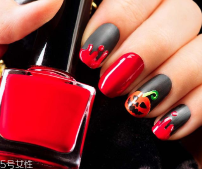 指甲油有點(diǎn)變稠了怎么辦？加入透明指甲油