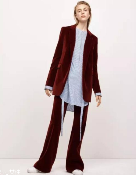 theory是幾線品牌？時髦不費(fèi)力