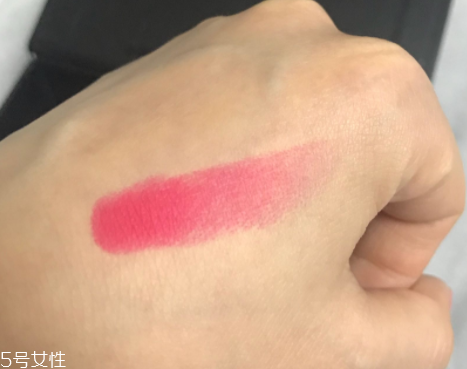 魅可珊瑚色口紅是幾號(hào)？relentlessly red桃花粉