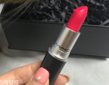 魅可珊瑚色口紅是幾號(hào)？relentlessly red桃花粉