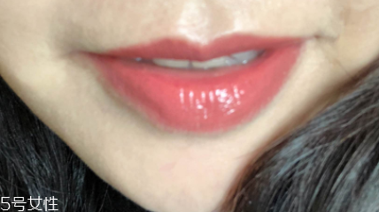 mac唇釉哪個(gè)顏色比較日常？溫柔清新珊瑚粉