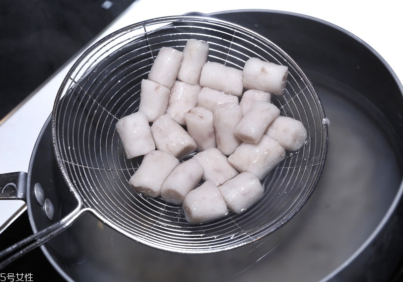 芋圓怎么做才會q彈好吃又滑嫩 芋圓怎么做才會q彈好吃又滑嫩