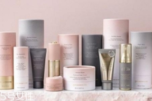 妝前乳用手還是海綿？水潤質(zhì)地用手