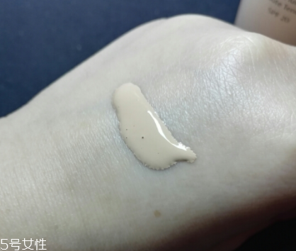 資生堂粉底哪個好用？持久粉底液很日常