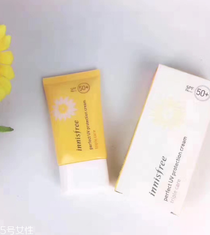 悅詩風吟自然關愛控油防曬乳怎么樣 美白控油款