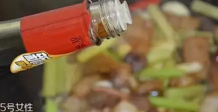 花椰菜炒肉怎么做好吃？這么做簡單又美味