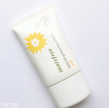 悅詩風吟自然關愛控油防曬乳怎么樣 美白控油款