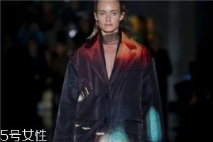 prada2018秋冬系列好看嗎_款式有哪些？