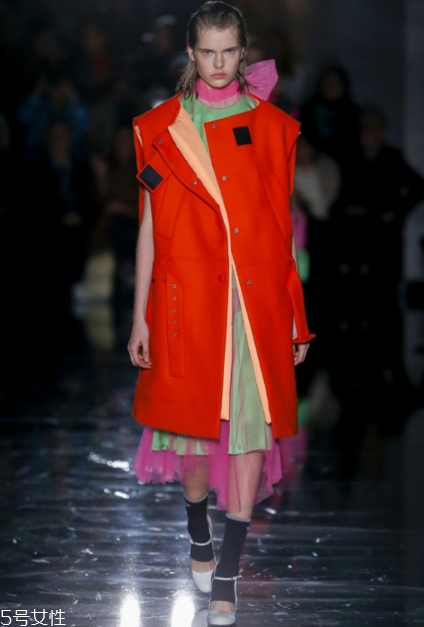 prada2018秋冬系列好看嗎_款式有哪些？