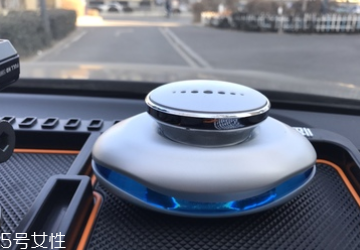 汽車香水怎么安裝？香水座需粘貼