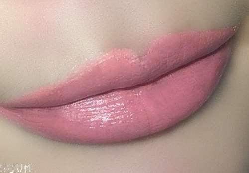 ck口紅專(zhuān)柜價(jià)格是多少 不沾杯的口紅涂法