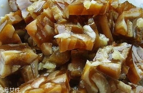 豬皮凍熱量高嗎 脂肪含量較高 豬皮凍熱量高嗎 脂肪含量較高