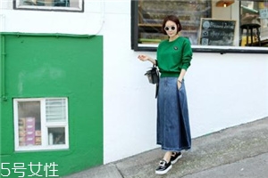 衛(wèi)衣搭配牛仔裙好看嗎？瞬間減齡變少女