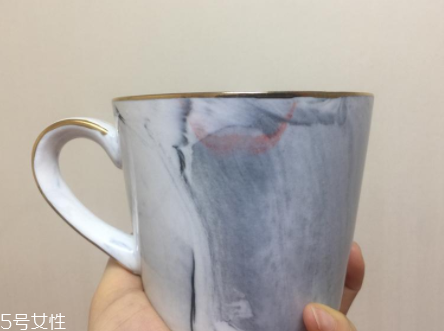 阿瑪尼401和402哪個(gè)好看？401黃皮摯愛(ài)