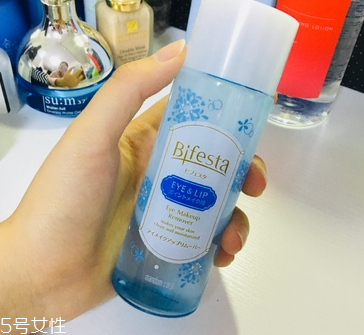 曼丹卸妝液泡沫不消怎么回事？正常現(xiàn)象