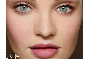 希思黎腮紅筆怎么用？這么做打造修長小臉