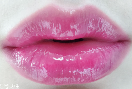 希思黎腮紅筆怎么用？這么做打造修長(zhǎng)小臉