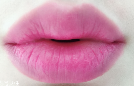 希思黎腮紅筆怎么用？這么做打造修長(zhǎng)小臉