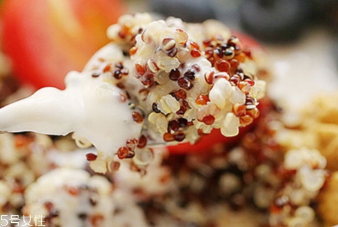 藜麥可以蒸米飯嗎？藜麥蒸米飯要泡嗎？