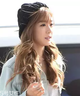 寬額頭適合什么劉海？2018額頭寬劉海圖片