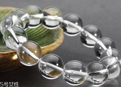 白水晶戴哪只手？水晶佩戴有講究