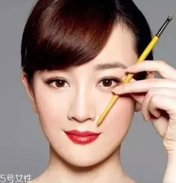 怎么化標(biāo)準(zhǔn)眉？三點法打造親和眉形