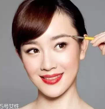 怎么化標(biāo)準(zhǔn)眉？三點法打造親和眉形