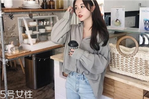 牛仔褲顏色太深怎么辦？牛仔褲褪色需謹慎