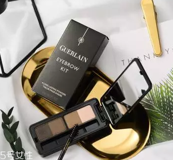 眉粉用久了結(jié)塊怎么辦？用眉刷戳碎