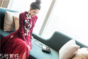 針織連衣裙什么款式好看？搭出時尚新感覺