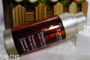 嬌韻詩雙管精華好用嗎？年輕肌膚的日?？寡趸a(chǎn)品