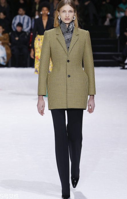 balenciaga巴黎世家2018秋冬系列好看嗎_有哪些款式？