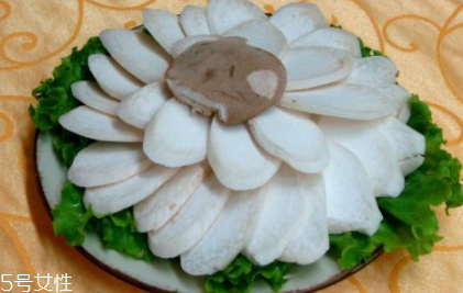 杏鮑菇怎么洗才干凈？鹽水泡泡輕松去污