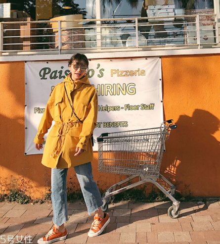 牛仔褲發(fā)臭是怎么回事？和水洗工藝有關(guān)