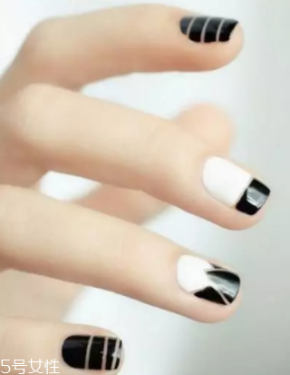 綠色指甲油顯手黑嗎？反光深綠色適合黃皮